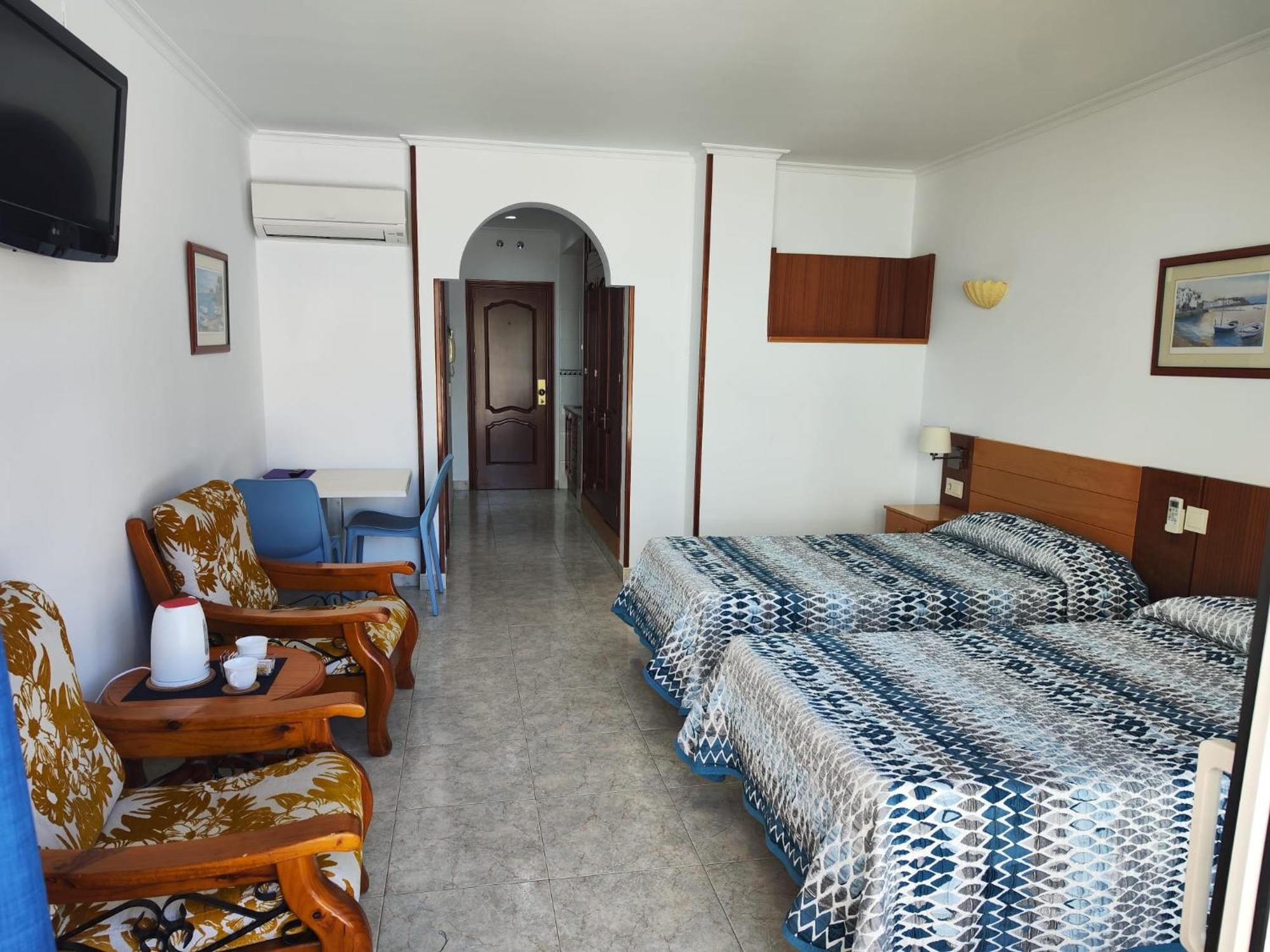 Apartamentos Leonor Carihuela Torremolinos Exteriér fotografie
