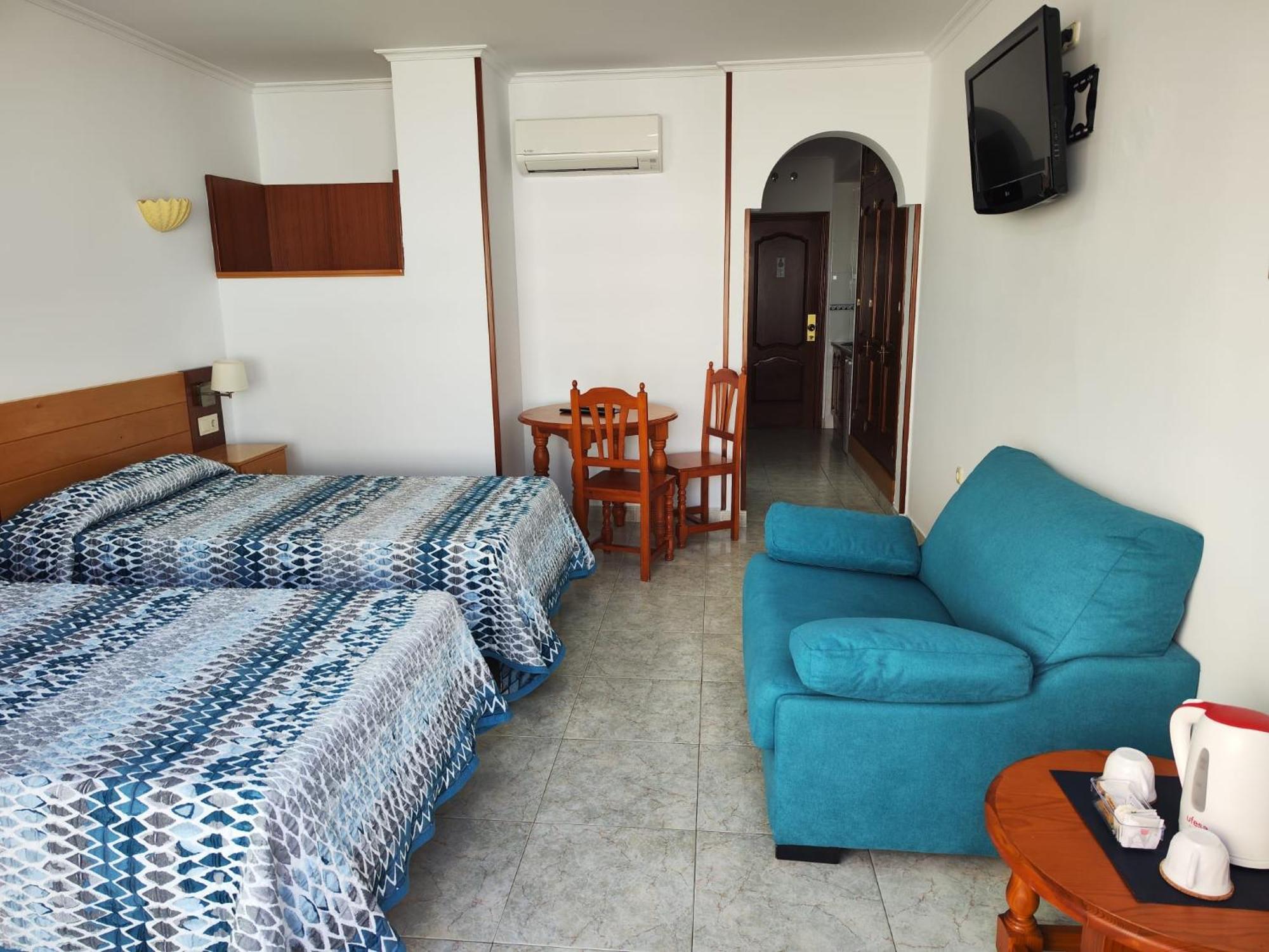 Apartamentos Leonor Carihuela Torremolinos Exteriér fotografie