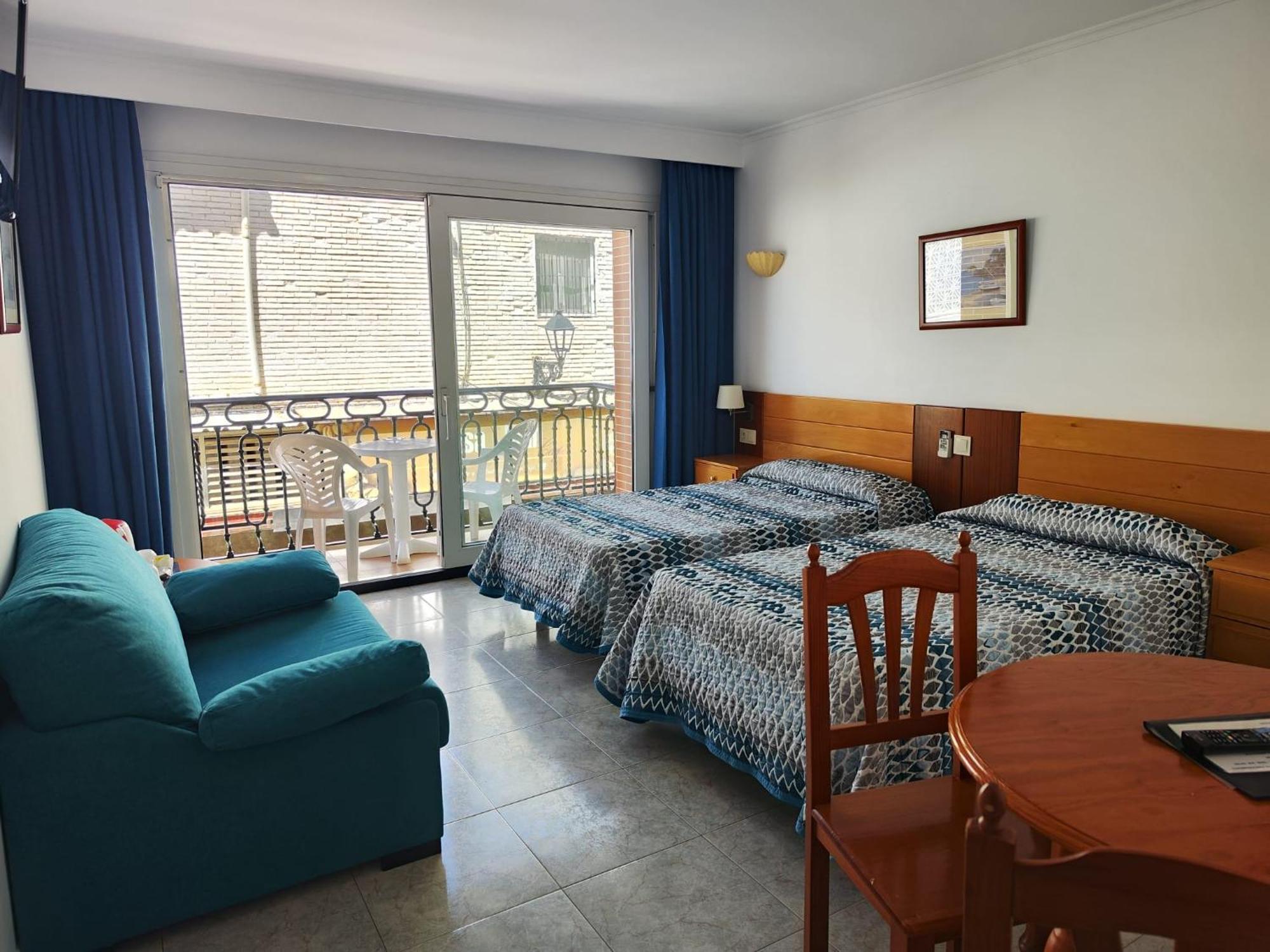 Apartamentos Leonor Carihuela Torremolinos Exteriér fotografie
