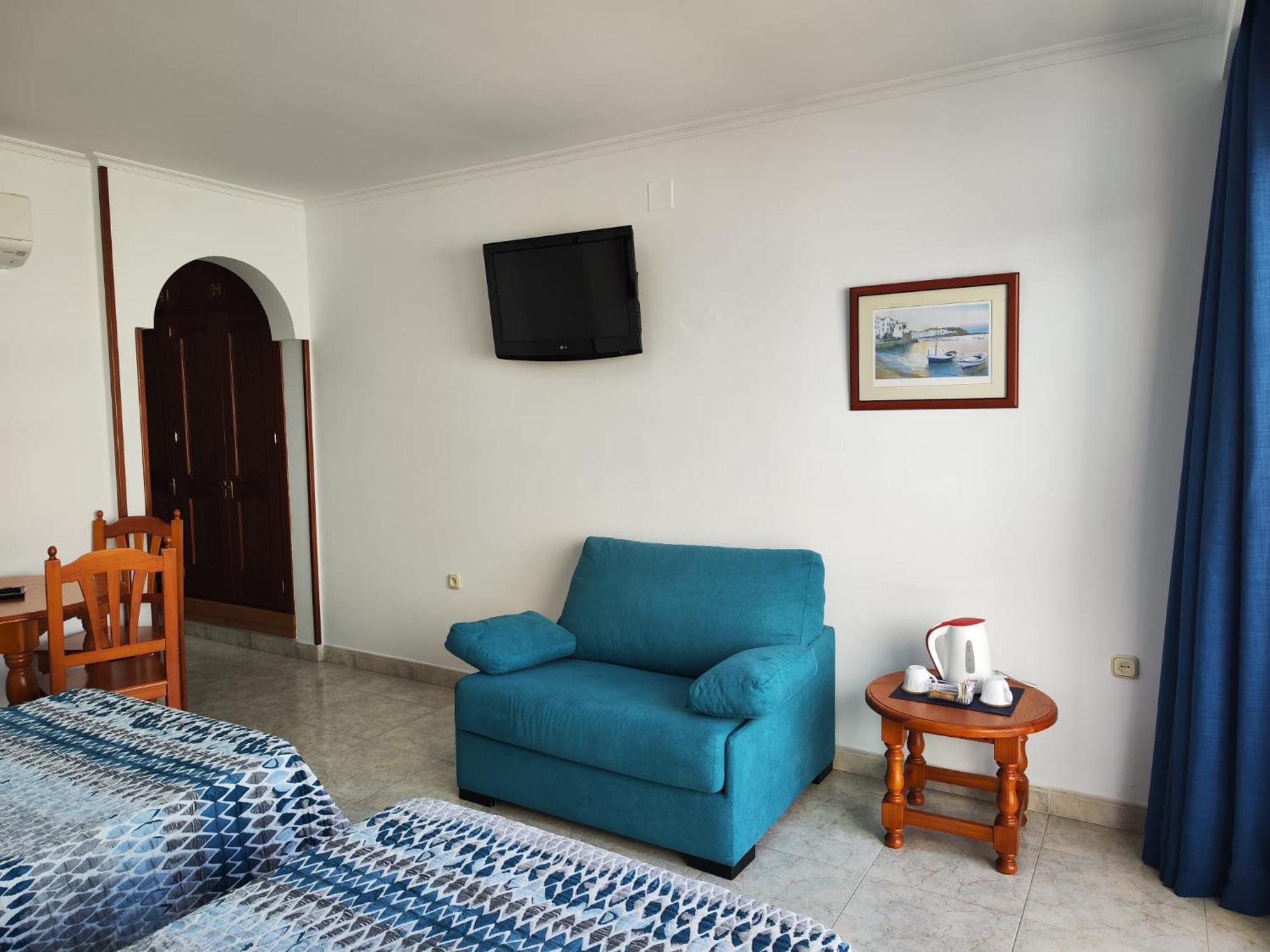 Apartamentos Leonor Carihuela Torremolinos Pokoj fotografie