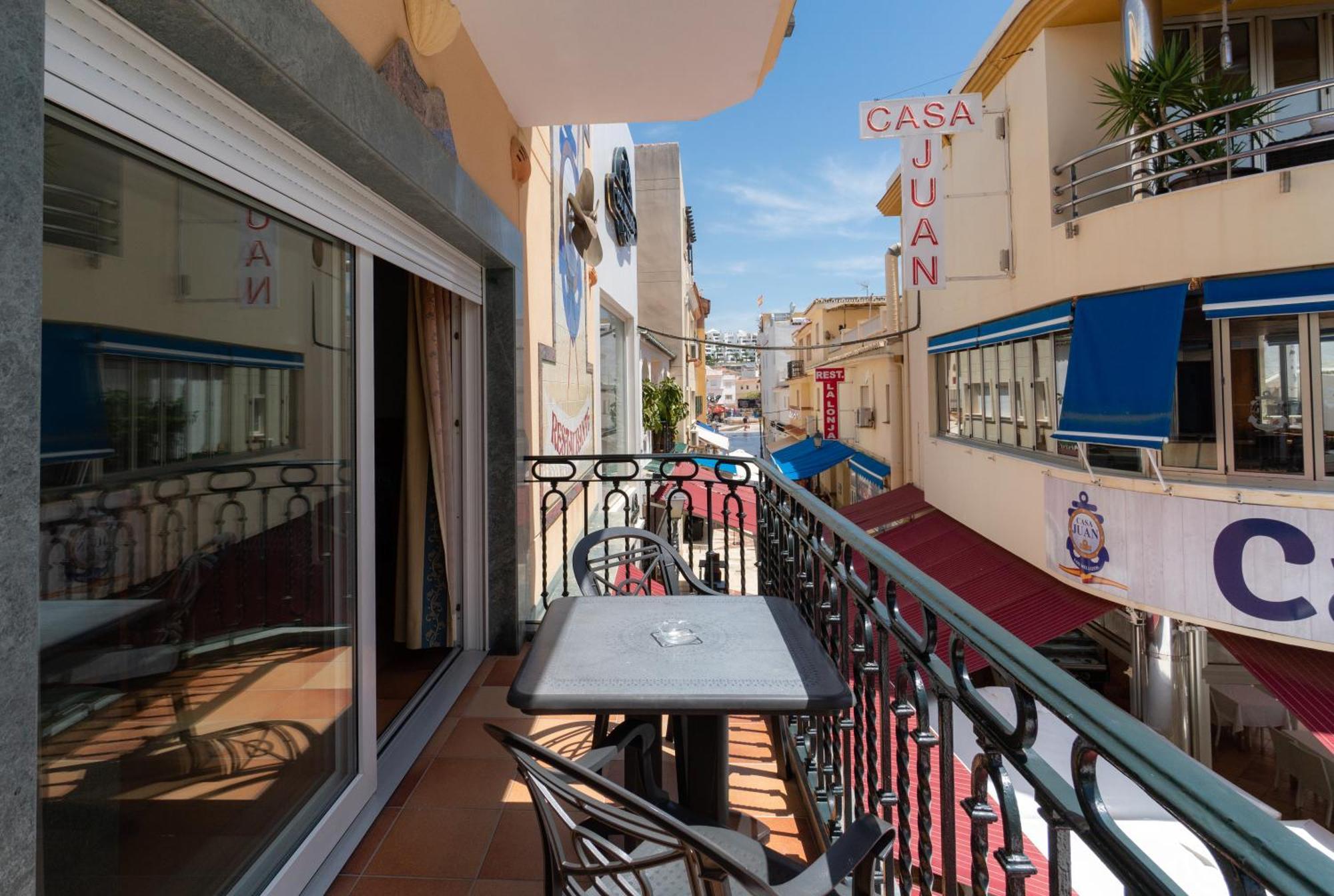 Apartamentos Leonor Carihuela Torremolinos Pokoj fotografie